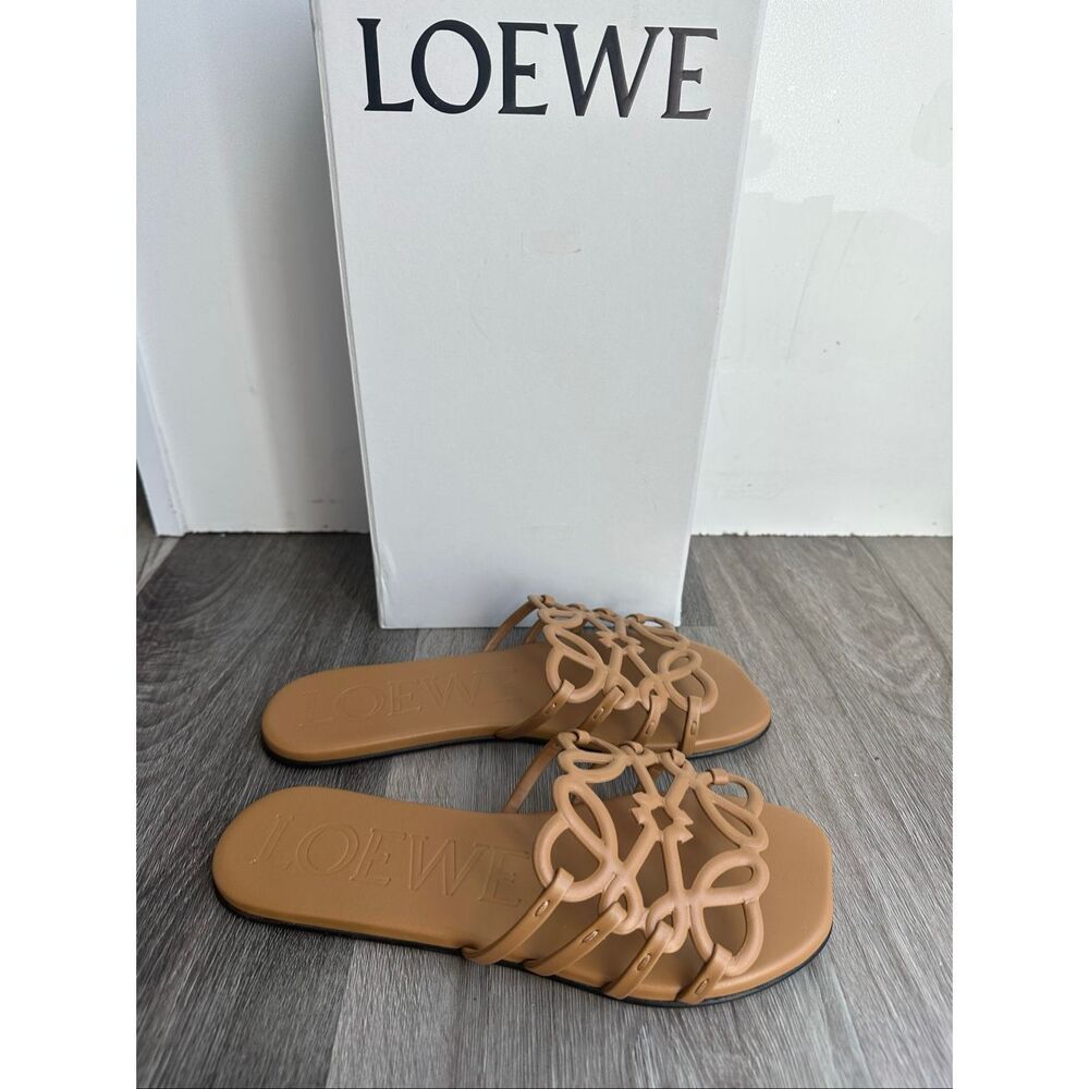 LOEWE Petal Anagram leather slides in Tan EU 38/ US 8 $890 - Picture 11 of 14